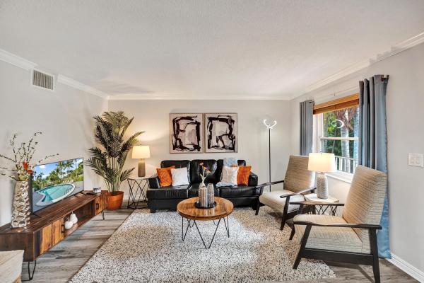 Tudor Manor, 1125 NE 16th Pl #209, Fort Lauderdale, Florida 33305, image 2