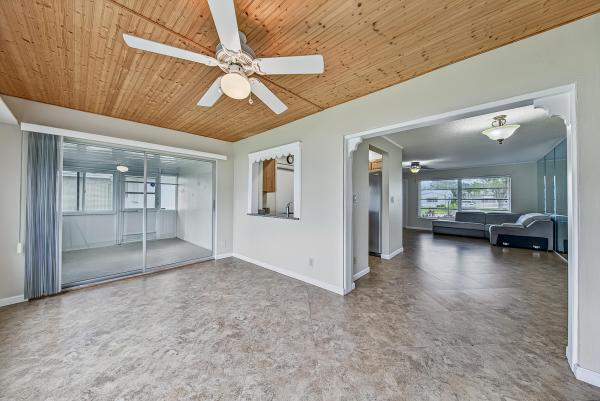 Leisureville, 2581 E Golf Blvd, Pompano Beach, Florida 33064, image 2