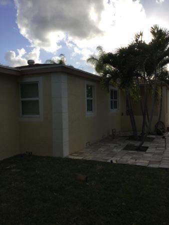 Boynton Hills, 130 NW 5th Ave, Boynton Beach, Florida 33435, image 1