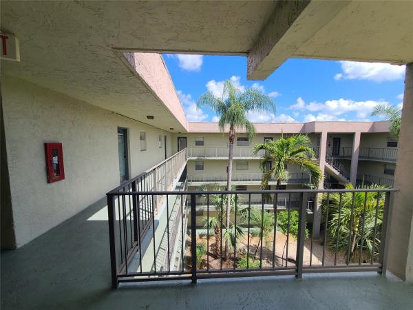 1810 N Lauderdale Ave #2400, Tamarac, Florida 33068, image 1