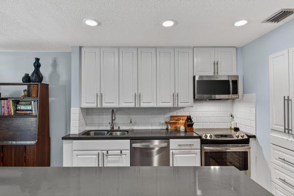 Spanish Springs Townhomes, 200 NE 17th Ct #801, Fort Lauderdale, Florida 33305, image 1
