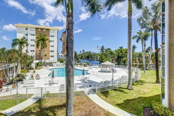 Essex At River Shores, 3020 NE 16th Ave #304, Oakland Park, Florida 33334, image 2