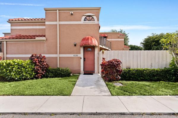 Seven Springs, 6139 Seven Springs Blvd, Greenacres, Florida 33463, image 3