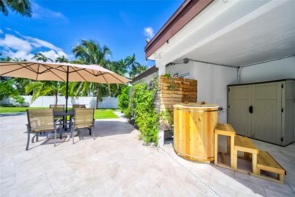 Boca Woods, 250 NE 27th Ct, Boca Raton, Florida 33431, image 2