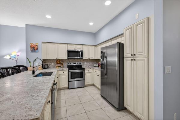 Magnolia Place, 4470 Leo Ln, Riviera Beach, Florida 33410, image 3