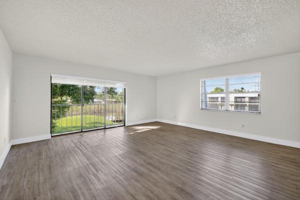 Woodland Apartments, 2513 S 17th St #206, Fort Pierce, Florida 34982, image 2