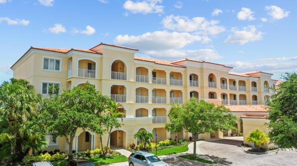 25 Harbour Isle Dr #205, Fort Pierce, Florida 34949, image 2