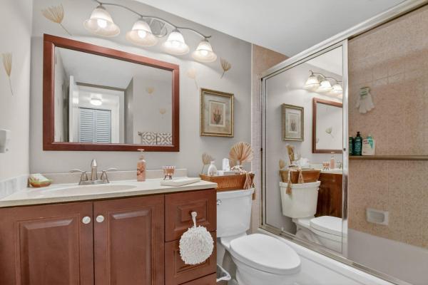 Pine Ridge South 2, 207 Pine Hov Cir #D-2, Greenacres, Florida 33463, image 2