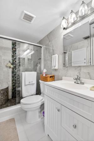 Pine Ridge South 2, 207 Pine Hov Cir #D-2, Greenacres, Florida 33463, image 1
