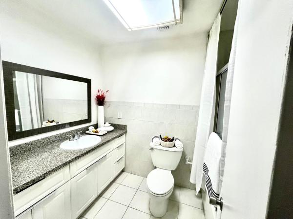 Coral Reef Townhouses, 15385 S Dixie Hwy #12, Palmetto Bay, Florida 33157, image 1