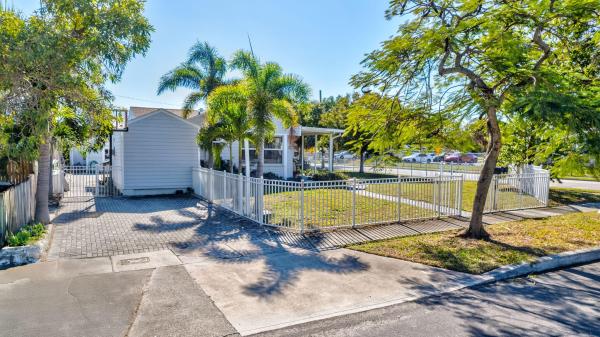 Fernwood, 736 Rockland Dr, West Palm Beach, Florida 33405, image 3