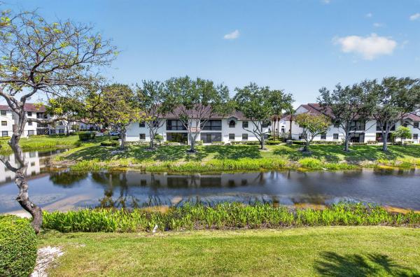 5153 Floria Dr #M, Boynton Beach, Florida 33437, image 2