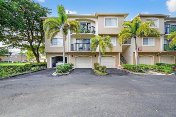 Grand View At Crestwood, 600 Crestwood Ct N #607, Royal Palm Beach, Florida 33411, image 1