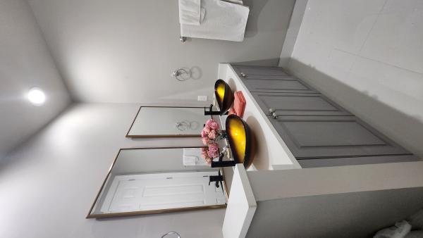 Versailles At Wellington, 10334 Medicis Pl, Wellington, Florida 33449, image 3