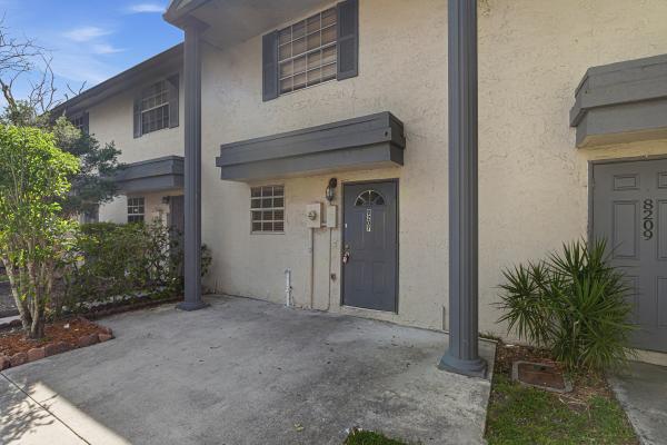 Golf View Village At Springtree, 8207 Fairway Rd, Sunrise, Florida 33351, image 1
