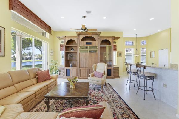 9920 Mantova Dr, Lake Worth, Florida 33467, image 3