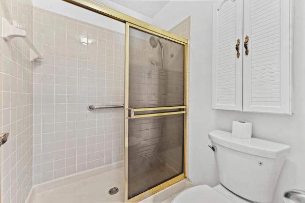 The Landings At Aberdeen, 5537 Parkwalk Cir E, Boynton Beach, Florida 33472, image 3