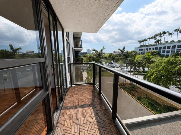 Charter Club, 600 NE 36th St #309, Miami, Florida 33137, image 2