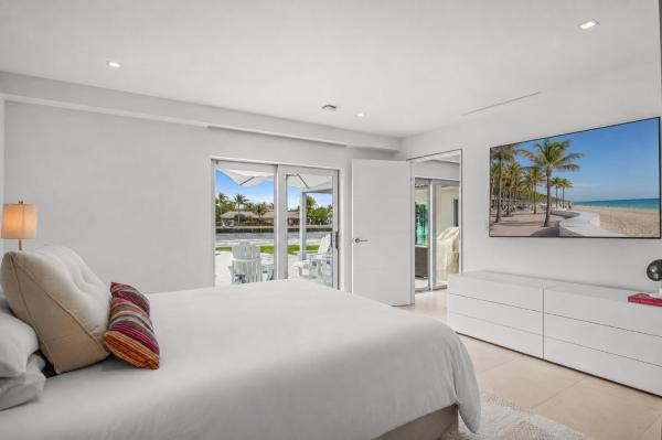 Bermuda Riviera, 35 Castle Harbor Is, Fort Lauderdale, Florida 33308, image 2