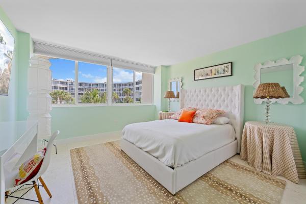 Carlyle House, 2773 S Ocean Blvd #2090, Palm Beach, Florida 33480, image 2