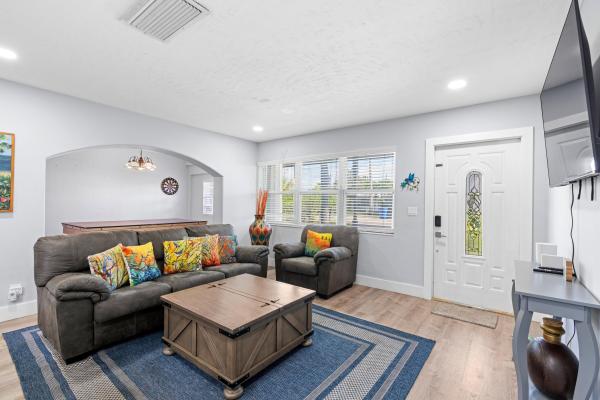 Pine Street Homesites, 702 W Bloxham St, Lantana, Florida 33462, image 3