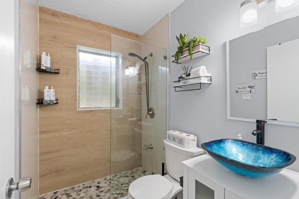 Pine Street Homesites, 702 W Bloxham St, Lantana, Florida 33462, image 1