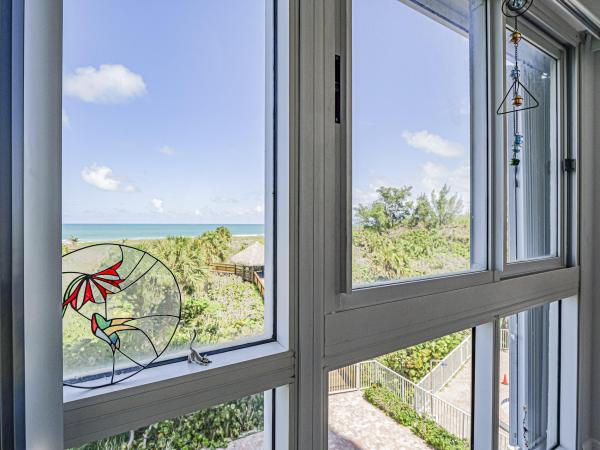 Aquanique Ocean Club, 2700 N Highway A1a #305, Fort Pierce, Florida 34949, image 3
