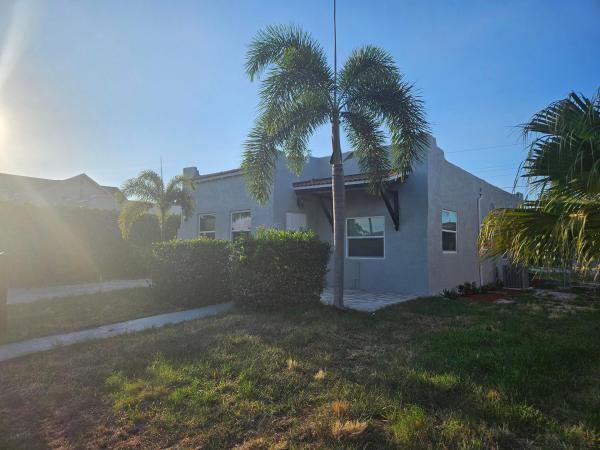 The Gardens, 717 Selkirk St, West Palm Beach, Florida 33405, image 3