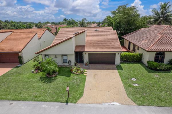 Golf Pointe At Woodmont, 7040 Golf Pointe Cir, Tamarac, Florida 33321, image 3