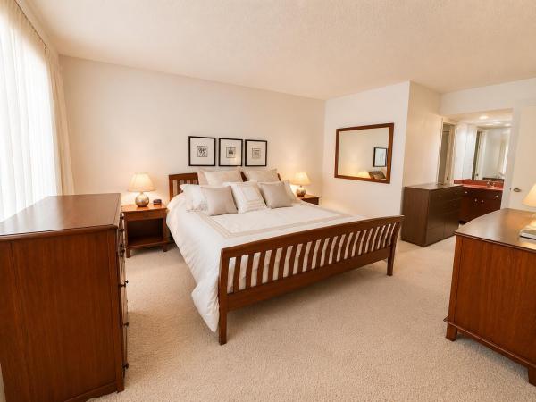 Oaks Terrace At Palm-Aire, 4200 Oaks Ter #104, Pompano Beach, Florida 33069, image 3
