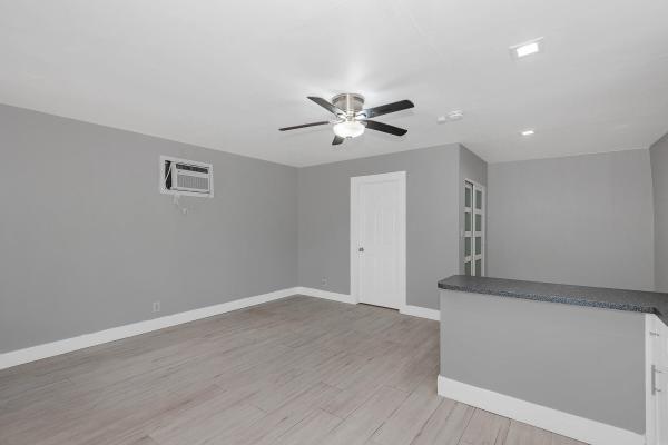 Tropical Manors, 2733 NE 6th Ave, Wilton Manors, Florida 33334, image 2
