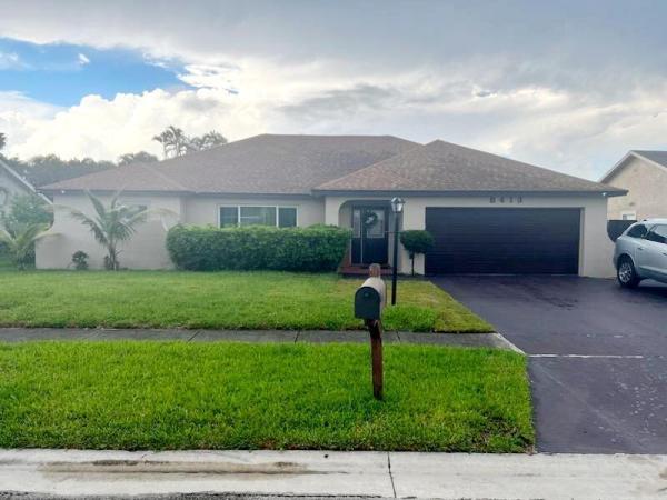 8413 Linden Way, Lake Worth, Florida 33467, image 2