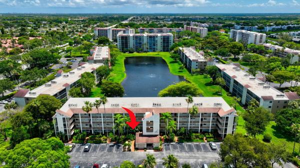 Huntington Lakes 1, 6655 Kensington Ln #104, Delray Beach, Florida 33446, image 2