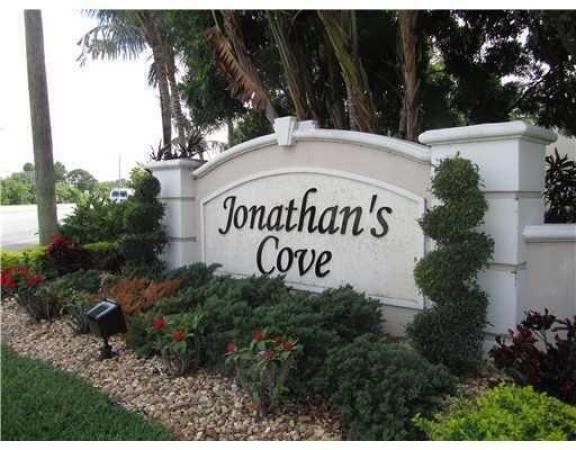 Palmbrooke Townhomes, 4584 Palmbrooke Cir, West Palm Beach, Florida 33417, image 1