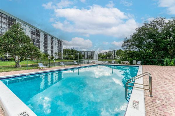 Olympic Pointe At Cypress Bend, 2222 N Cypress Bend Dr #201, Pompano Beach, Florida 33069, image 2