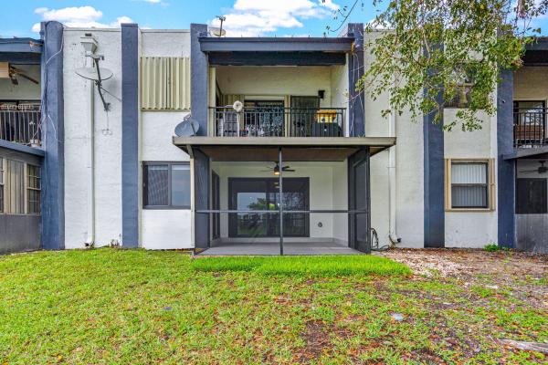 510 W Park Dr #104-3, Miami, Florida 33172, image 1