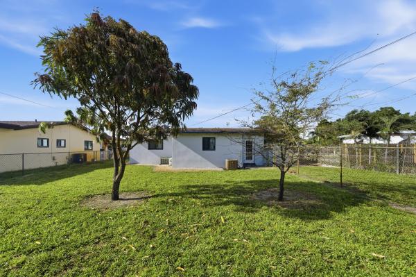 Prospect Gardens, 837 NW 41st St #A-B, Oakland Park, Florida 33309, image 2