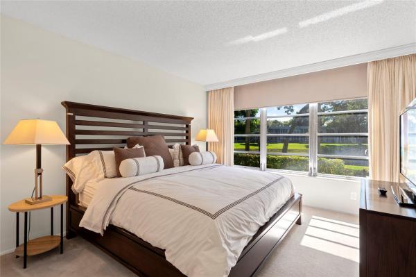 Oaks Terrace At Palm-Aire, 4240 Oaks Ter #105, Pompano Beach, Florida 33069, image 3