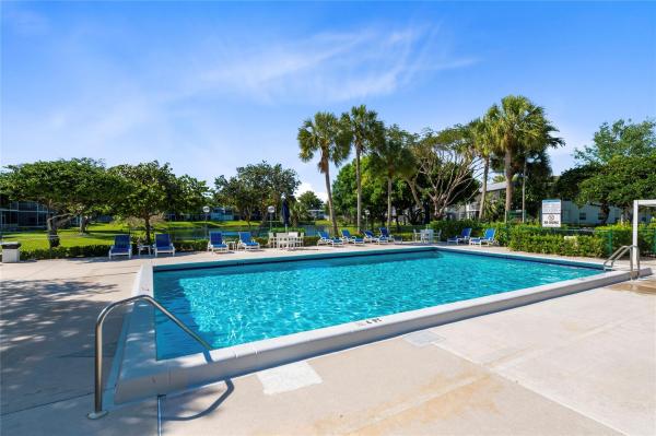 Oaks Terrace At Palm-Aire, 4240 Oaks Ter #105, Pompano Beach, Florida 33069, image 2