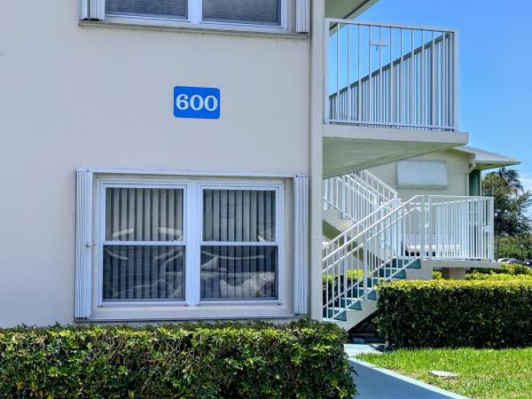 Sterling Village, 600 W Horizons #101, Boynton Beach, Florida 33435, image 2