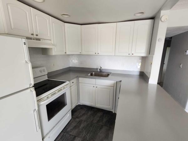 Village Green 1, 100 Village Green Cir E #B-212, Palm Springs, Florida 33461, image 2