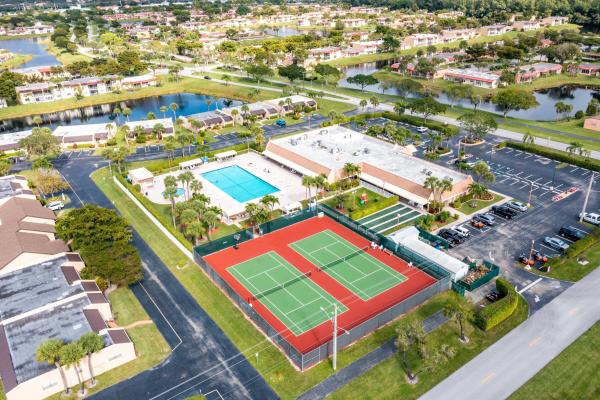 Golden Lakes Village, 120 Lake Evelyn Dr, West Palm Beach, Florida 33411, image 3