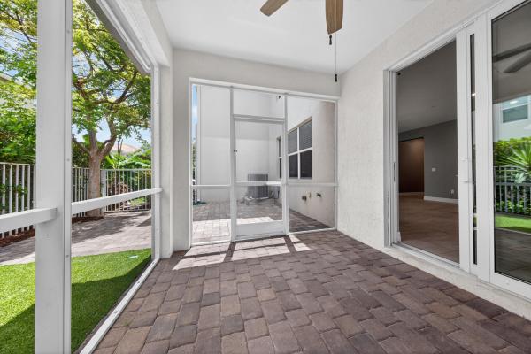 Parkview At Hillcrest, 4715 Eucalyptus Dr, Hollywood, Florida 33021, image 2