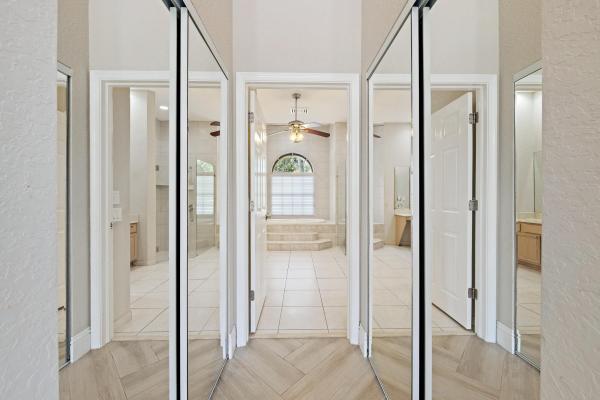 Palm Beach Country Estates, 7087 N 155th Pl Pl, Palm Beach Gardens, Florida 33418, image 1
