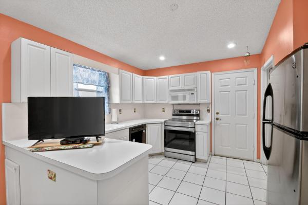 The Island Of River Bridge, 1081 Island Manor Dr, Greenacres, Florida 33413, image 2