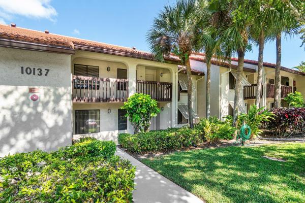 10137 Mangrove Dr #203, Boynton Beach, Florida 33437, image 2
