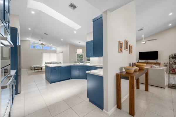 Meadow Wood Of The Landings At Wellington, 15880 Meadow Wood Dr, Wellington, Florida 33414, image 2