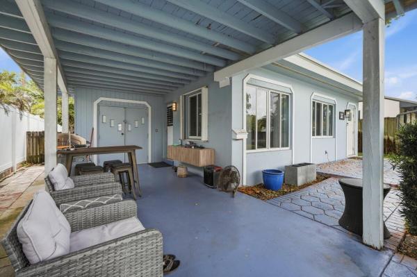 Pine Crest, 712 NE 10th Ave, Pompano Beach, Florida 33060, image 2