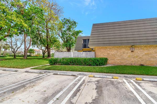 Village Of Sandalwood Lakes, 311 3rd Way, West Palm Beach, Florida 33407, image 2