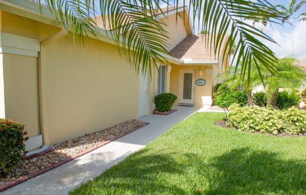 The Ridge At The Bluffs, 114 Beach Summit Ct, Jupiter, Florida 33477, image 2